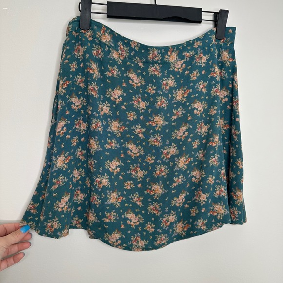 American Eagle Green Floral Print Mini Skirt Tie Waist‎ Women's Medium - Picture 4 of 7